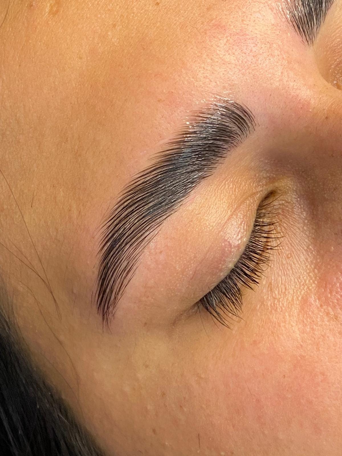Pestañas & Cejas — Magnolia Estética Integral, Maldonado